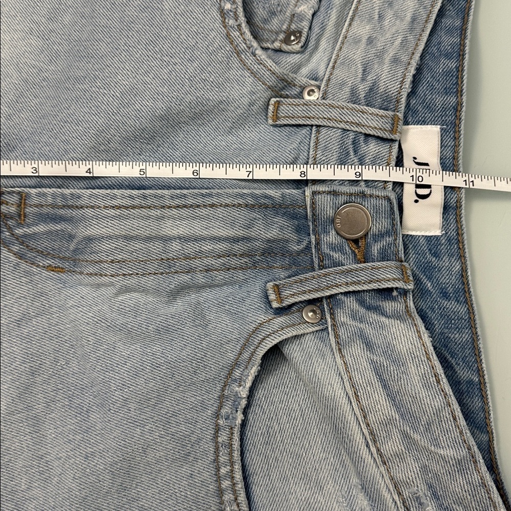 JBD Light Wash Denim Shorts - Picture 6 of 7